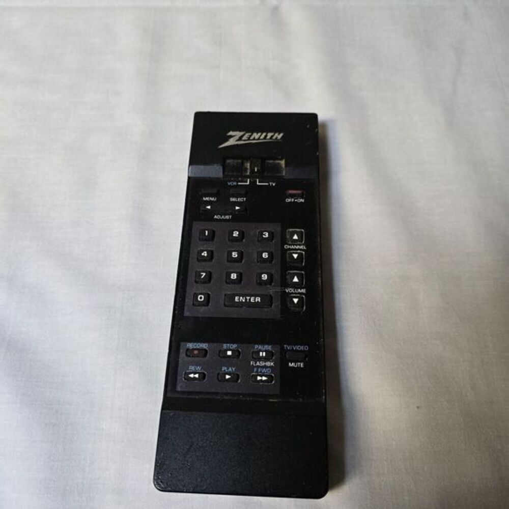 Zenith Remote Control VCR TV Channel Volume Menu Select Record‎ Play Mute